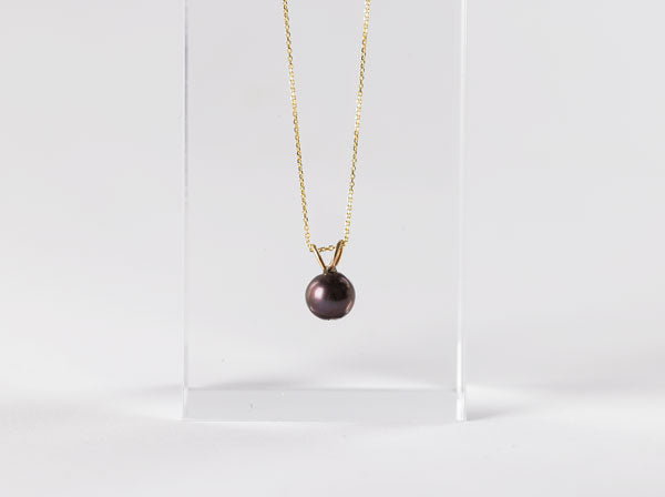 Black Fresh Water Pearl Pendant Necklace