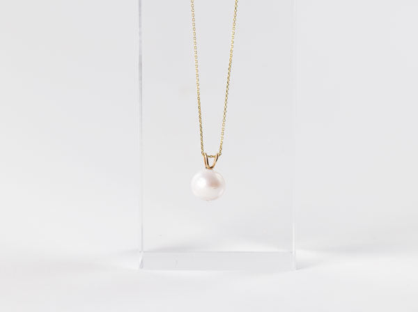 White Fresh Water Pearl Pendant Necklace